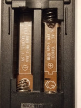 NC266 NB991UD Magnavox HD DVR/DVD Recorder Remote Control 1VM233236C battery compartment